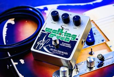 Electro Harmonix Andy Summers Walking on the Moon Analog Flanger / Filter Matrix effectpedaal