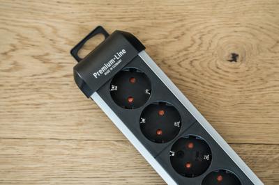 Brennenstuhl 1391030800 Alu-Line PDU | Stekkerdoos | 16A met 8x Type F Stopcontacten | Aan/uit Schakelaar | 3 meter