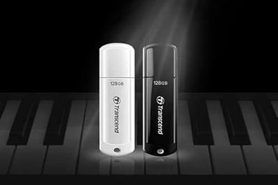 Transcend JetFlash® 700 USB-stick 32 GB Zwart TS32GJF700 USB-A 3.2 Gen 1 Transcend JetFlash® 700 USB-stick 32 GB Zwart TS32GJF700 USB-A 3.2 Gen 1
