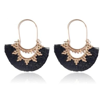 Deja Jewels Bohemian Goudkleurige Oorbellen met Zwarte Franje Waaierhangers