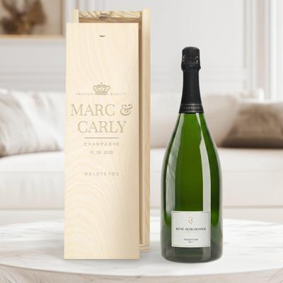 Champagne in gegraveerde kist - René Schloesser (Magnum)