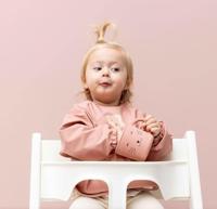 Waterdicht slabbetje met mouwen TRIXIE nude - thumbnail