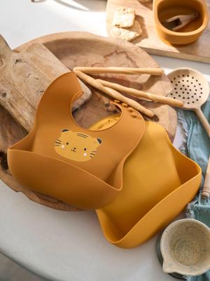 Set van 2 siliconen slabbetjes bruin Set van 2 siliconen slabbetjes bruin