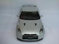 IXO Collection - 1/8 Nissan GT-R 2011 bouwpakket - thumbnail
