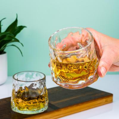 Whisky glazen 'on the rocks'