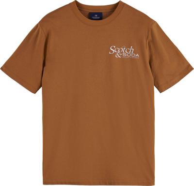 Sophisticated artwork tee tobacco