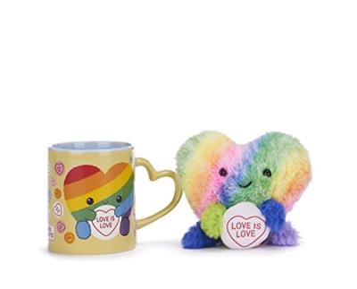 Love Hearts Cadeauset regenboog hart - Love is love - mok en knuffel Love Hearts Cadeauset regenboog hart - Love is love - mok en knuffel