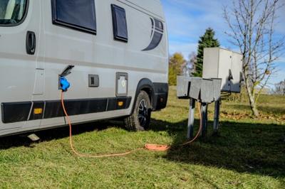 Brennenstuhl cee verlengsnoer ip44 voor camping/maritime 25m oranje h07rn-f 3g2,5 cee-stekker, haakse koppeling 2 - 1167650525 Brennenstuhl cee verlengsnoer ip44 voor camping/maritime 25m oranje h07rn-f 3g2,5 cee-stekker, haakse koppeling 2 - 1167650525