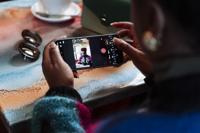Canon EOS R50 zwart + RF-S 18-45mm IS STM - thumbnail