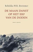 De maan danst op het erf van de doden (Paperback) - thumbnail