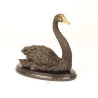 EEN BRONZEN BEELD VAN EEN ZWAAN - thumbnail