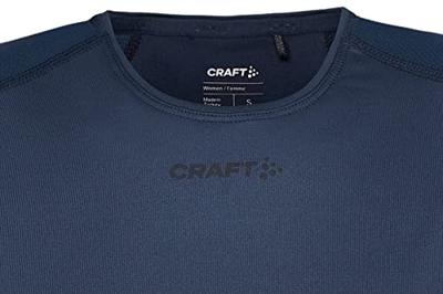 Craft 1908767 Adv Essence Ss Slim Tee Wmn - Blaze - XS Craft 1908767 Adv Essence Ss Slim Tee Wmn - Blaze - XS