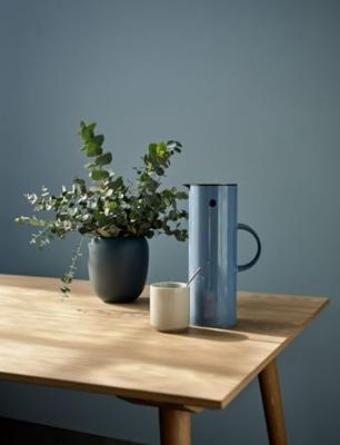 Stelton Ora Vaas dusty bleu / midnight bleu 17 cm Stelton Ora Vaas dusty bleu / midnight bleu 17 cm