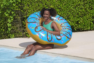 Bestway Opblaasbare Donut Kleur Assorti D107 cm +12 Jaar Strand en Zwembad 36118 - thumbnail
