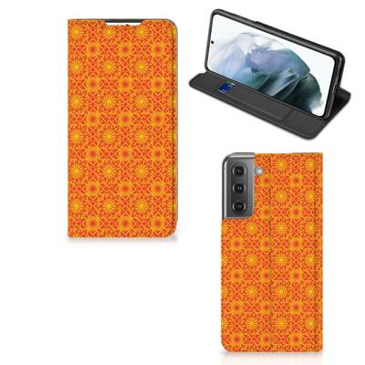 Samsung Galaxy S21 FE | Hoesje met Magneet | Batik Oranje Samsung Galaxy S21 FE | Hoesje met Magneet | Batik Oranje
