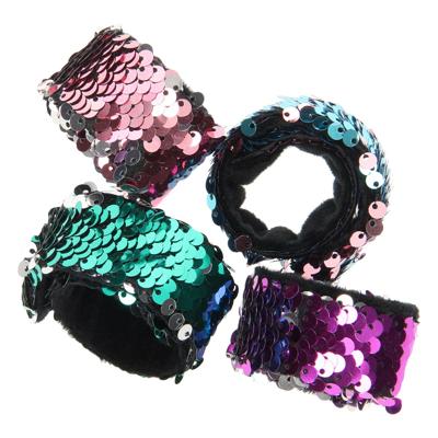 Duckiez Klaparmband met pailletten Duckiez Klaparmband met pailletten