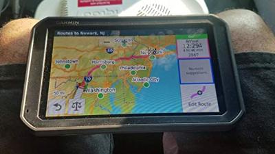 Garmin dezl Truck sat Nav met Full Europe Lifetime kaartupdates, verkeer, Bluetooth en ingebouwde Wi-Fi, Zonder ingebouwde Dash Camera, 7 Inch, Zwart