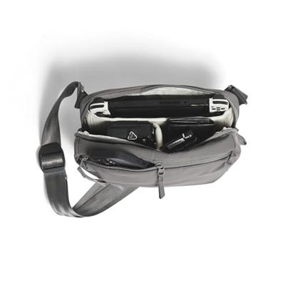 Moment Everything Sling 4L - Navy