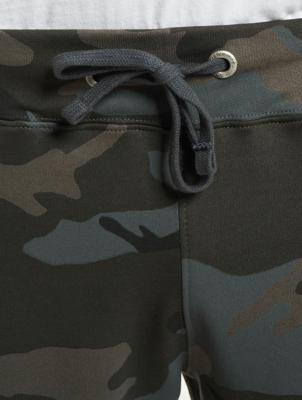 Alpha Industries / shorts X-Fit Cargo Camo in camouflage Alpha Industries / shorts X-Fit Cargo Camo in camouflage