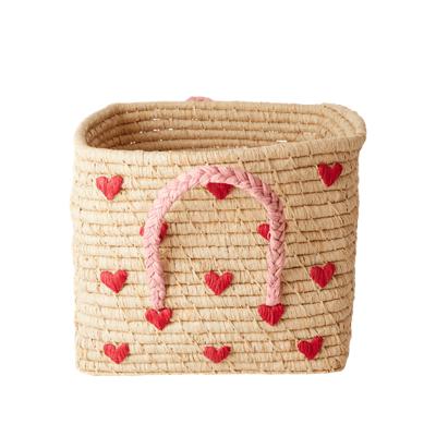 Hoekige mand in raffia voor kinderen HEARTS RICE beige Hoekige mand in raffia voor kinderen HEARTS RICE beige