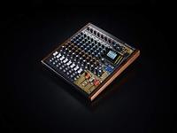Tascam Model 12 10-kanaals mengpaneel + podcast features - thumbnail