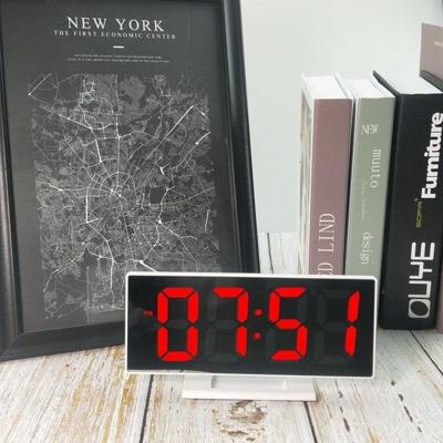 Multifunctionele groot scherm elektronische klok Mute LED mirror alarm clock (rood licht met wit frame) Multifunctionele groot scherm elektronische klok Mute LED mirror alarm clock (rood licht met wit frame)