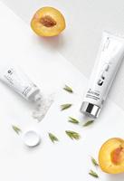 MÁDARA Exfoliating Oil-to-Milk Scrub 60ml - thumbnail