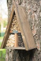 Esschert Design Driehoekig Insectenhotel - thumbnail