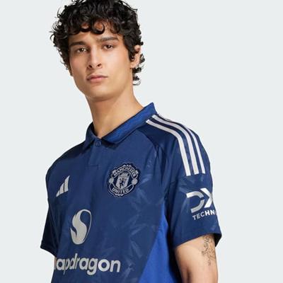 Manchester United Shirt Uit Senior 2024/2025 - Maat S - Kleur: Donkerblauw | Soccerfanshop Manchester United Shirt Uit Senior 2024/2025 - Maat S - Kleur: Donkerblauw | Soccerfanshop