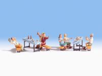 NOCH 15832 H0 Biertuin figuren Geverfd, Zittend - thumbnail