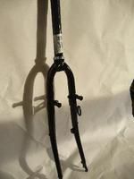 Voorvork 28" met 1" vorkbuis - V-brake en trommelremnok plus dynamohaak - glanzend zwart