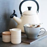 LE CREUSET - Kone - Fluitketel 1,60l Shell Pink - thumbnail