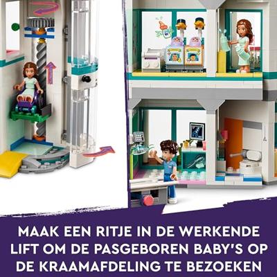 LEGO 42621 Friends Heartlake City Hospital, speelgoed met helikopter en minifiguren waaronder Autumn en een hond. LEGO 42621 Friends Heartlake City Hospital, speelgoed met helikopter en minifiguren waaronder Autumn en een hond.