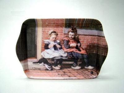 Dienblad Sien met buurmeisje Dienblad Sien met buurmeisje