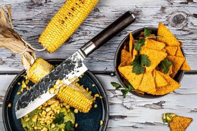 Santoku mes - GESMEED - SEBRA - 440C Japans staal - Dalbergia houten handvat - 18 cm lang Santoku mes - GESMEED - SEBRA - 440C Japans staal - Dalbergia houten handvat - 18 cm lang