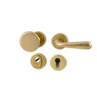 Hardbrass Monza-Silvia voordeurbeslag rechts SKG3 met kerntrekbeveiliging - messing getrommeld - thumbnail