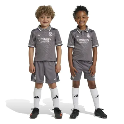 Real Madrid Minikit 3rd 2024/2025 - Maat 92 - Kleur: Donkergrijs | Soccerfanshop Real Madrid Minikit 3rd 2024/2025 - Maat 92 - Kleur: Donkergrijs | Soccerfanshop