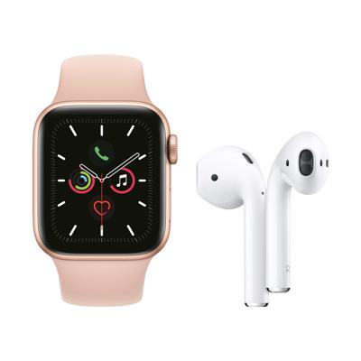 Refurbished Apple Watch Series 5 40mm Roségoud + Apple AirPods 2 met oplaadcase Refurbished Apple Watch Series 5 40mm Roségoud + Apple AirPods 2 met oplaadcase