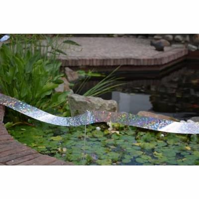 Reflecterend lint met grondpennen om vogels te verjagen Reflecterend lint met grondpennen om vogels te verjagen