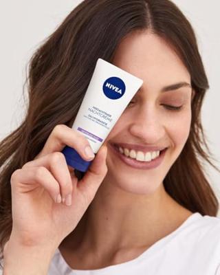 Nivea Essentials 24u Nachtcrème Gevoelige Huid - thumbnail