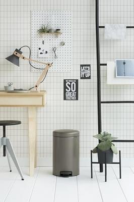 Brabantia pedaalemmer Newlcon 12 liter platinum - thumbnail
