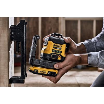 DeWALT DCLE34031N 3x360° Compacte kruislijnlaser groen 18V XR Basic Body in koffer - thumbnail
