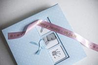 Brother Brother TZe-RE54 - Seidig - Gold auf Pin Labeltape Tapekleur: Roze Tekstkleur: Goud 4 m - thumbnail