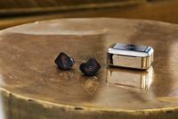 Master & Dynamic MW07TS True Wireless hoofdtelefoon, 3,5 uur batterijduur per lading, edelmetalen oplaadcase, IPX4, tortoise shell - thumbnail