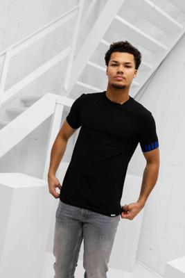 Dsquared2 D9M3S5770 T-Shirt Heren Zwart/Blauw - Maat L - Kleur: ZwartBlauw | Soccerfanshop Dsquared2 D9M3S5770 T-Shirt Heren Zwart/Blauw - Maat L - Kleur: ZwartBlauw | Soccerfanshop