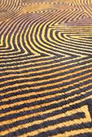 Louis de Poortere - Coral Meditation 9227 Black Gold Rond - 240 rond Vloerkleed - thumbnail