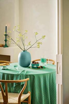 Pip Studio Stripes Tafelkleed Groen 180x300cm Pip Studio Stripes Tafelkleed Groen 180x300cm