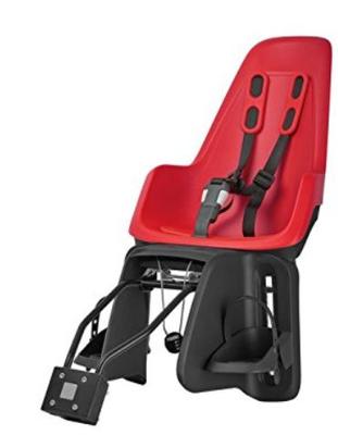 Maxi One Strawberry Red frame bev Achterstoeltje