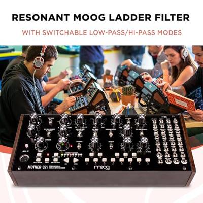 Moog Mother-32 semi-modulaire analoge synthesizer Eurorack