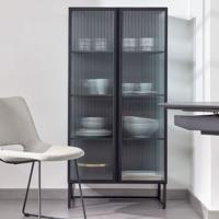 Kave Home Vitrinekast 'Trixie' Zwart metaal met glas, 143 x 70cm - thumbnail